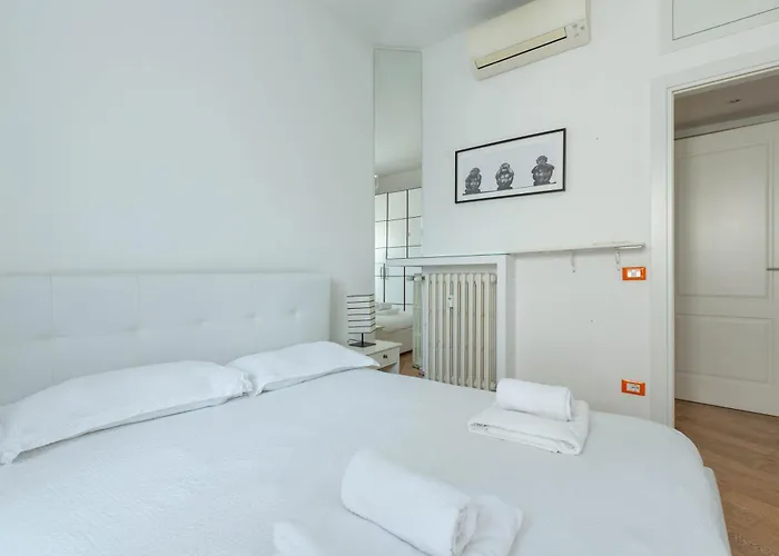 Easytopstay - Porta Romana Comfy *