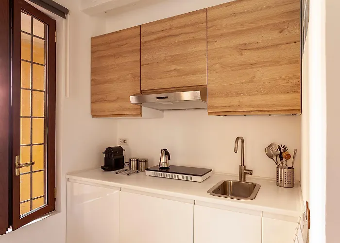 Porta Ticinese - Navigli *