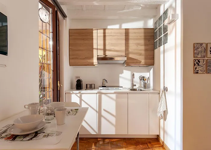 Porta Ticinese - Navigli *