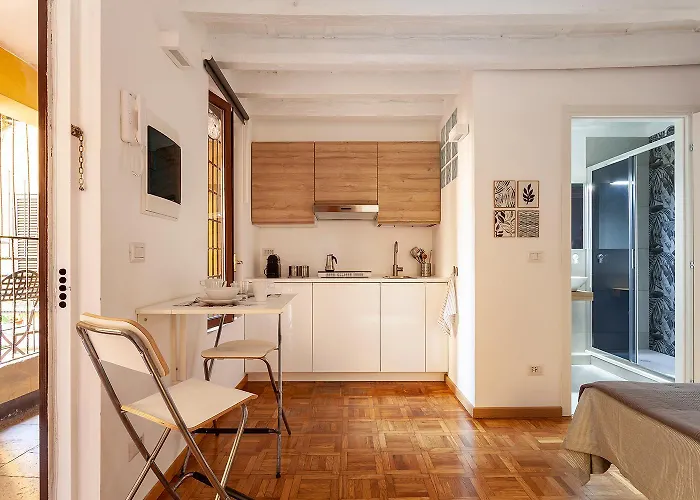 Porta Ticinese - Navigli * 밀라노