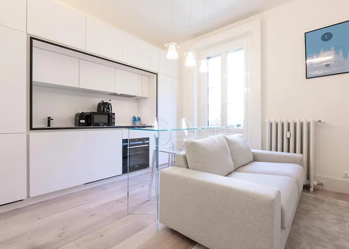 Apartment With Balcony - Collection Mailand