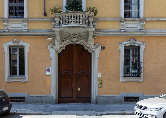 With Balcony - Collection Milánó