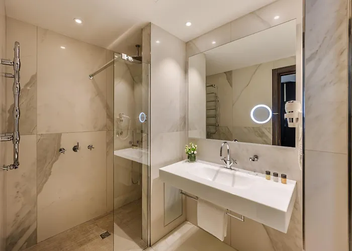 The Square Duomo - Preferred & 4* Milánó
