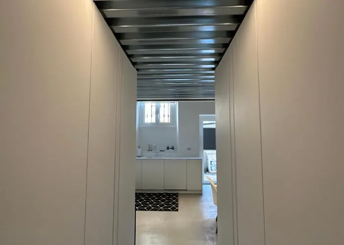 White In * Milano