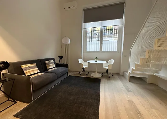 White In Apartment Milan