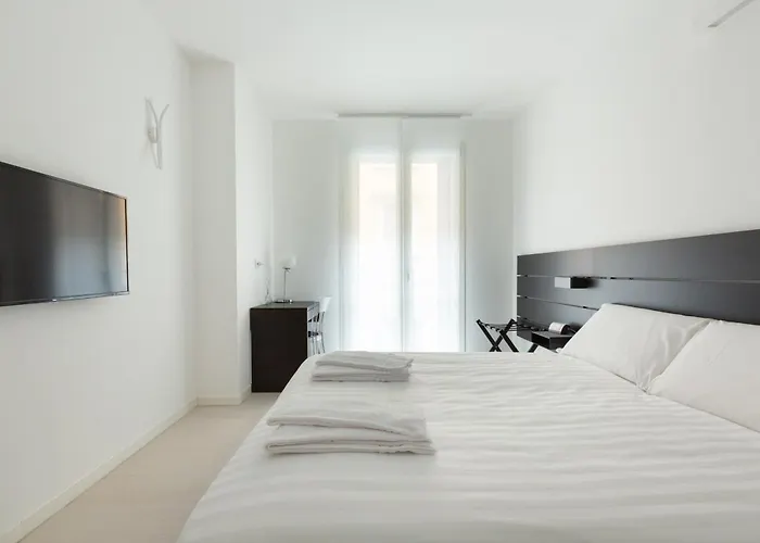 Easytopstay - Porta Nuova Bright And Roomy Flat 밀라노