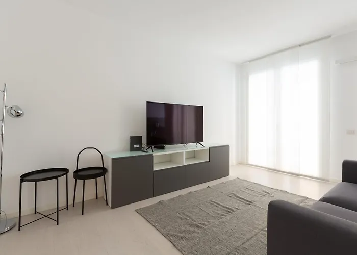 Easytopstay - Porta Nuova Bright And Roomy Flat 아파트 밀라노