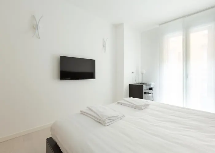 Easytopstay - Porta Nuova Bright And Roomy Flat Milánó