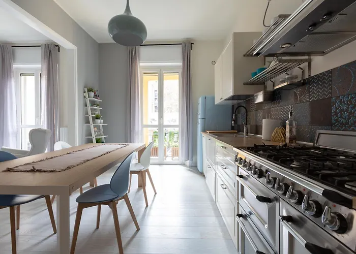 Porta Volta Bright And Roomy Flat