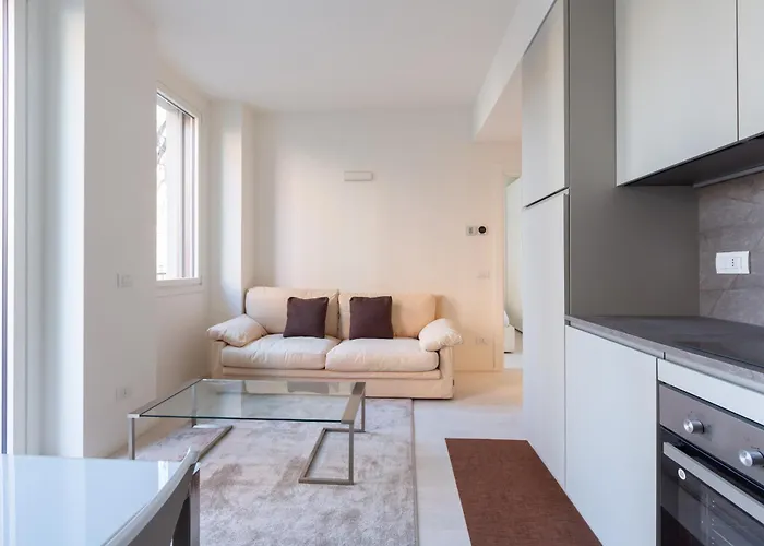 Easytopstay - Bullona Elegant Милан