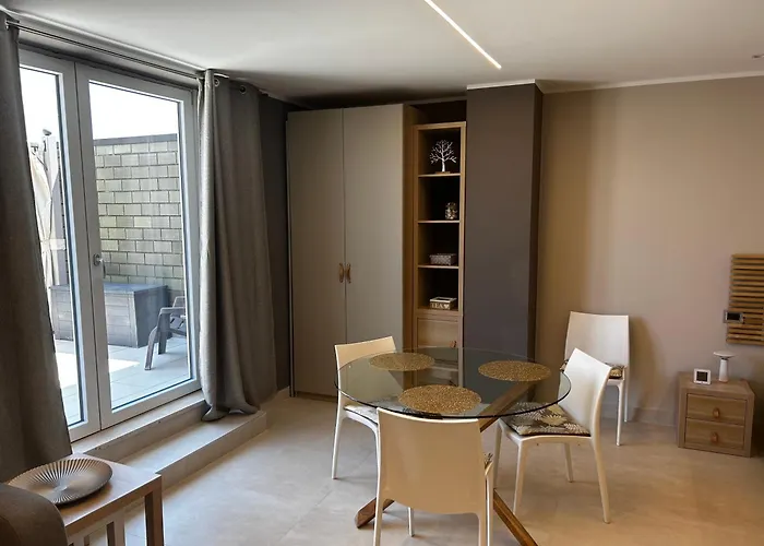 R39 Attic With Terrace And Private Parking *