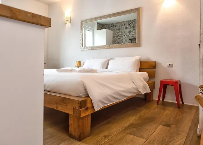 Luxury Cozy By Station - Cafe Milano