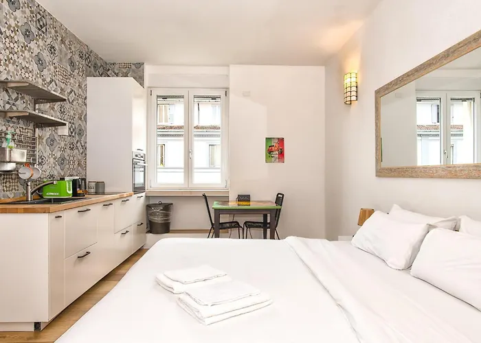 Luxury Cozy By Station - Cafe Lejlighed