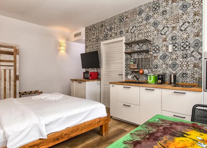 Luxury Cozy By Station - Cafe Lejlighed