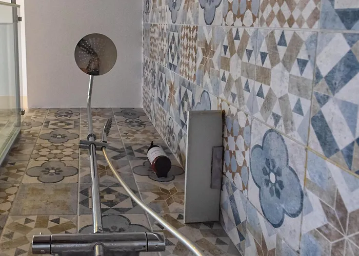 Luxury Cozy By Station - Cafe *