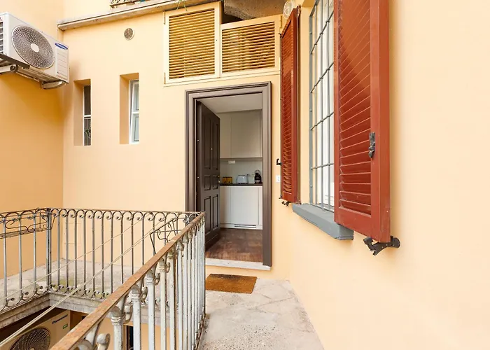 Guesthost - Tiny Near Station Milano