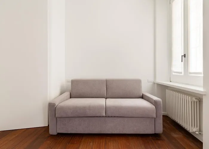 Guesthost - Tiny Near Station Lägenhet *