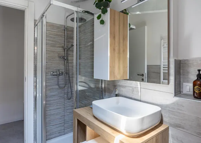 Apartament Free Parking Tiny House Wifi Netflix 15 Minuti Dal Duomo *