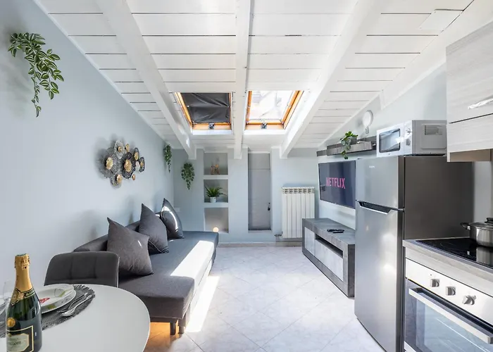 Apartament Free Parking Tiny House Wifi Netflix 15 Minuti Dal Duomo *