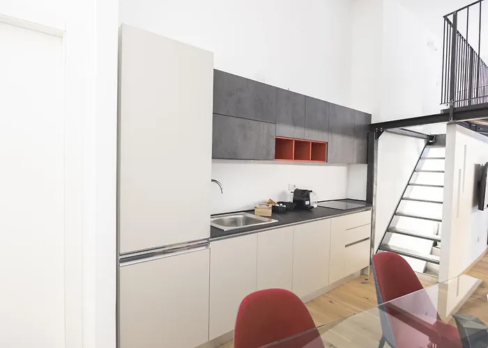 公寓 Loft La Sedia Rossa - Centro Storico 米兰