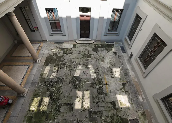 Prestige Boutique - Montenapoleone