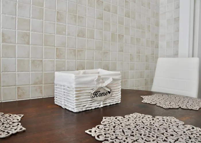 M.aurelio Red Lägenhet