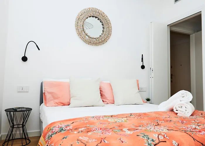 Urban Flats Modern Few Minuts From Duomo شقة