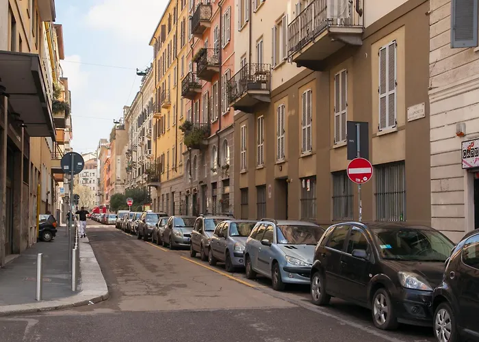 Apartman Just Urban - Impressive 1br Penthouse In Center - Metro M2 M4 Milánó