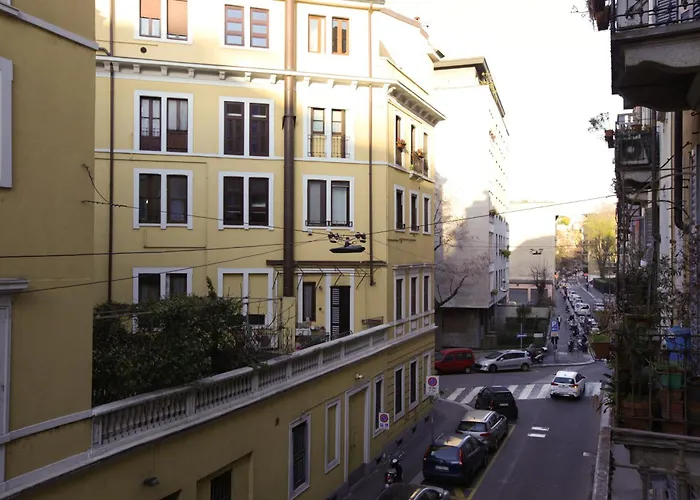 Just Urban - Stylish 1br In Center - Balcony And Metro M2 M4 Apartmán