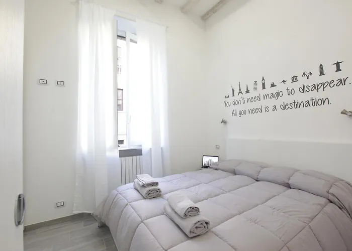 Just Urban - Stylish 1br In Center - Balcony And Metro M2 M4 *