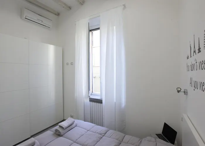 Just Urban - Stylish 1br In Center - Balcony And Metro M2 M4 Appartamento