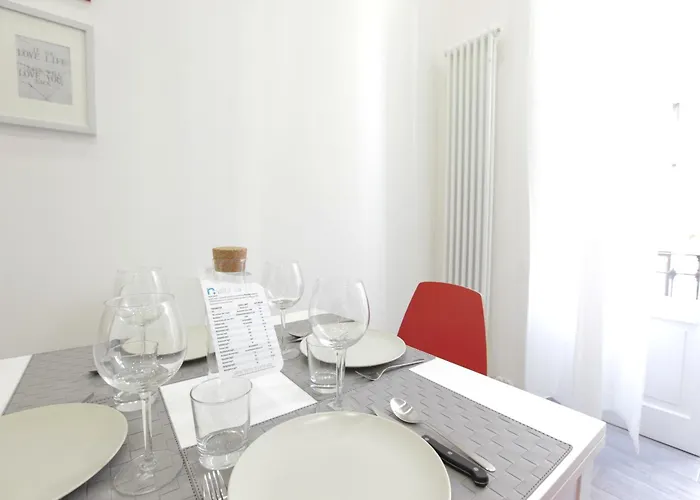Just Urban - Stylish 1br In Center - Balcony And Metro M2 M4 Milán