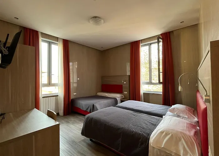 Midway Отель Милан