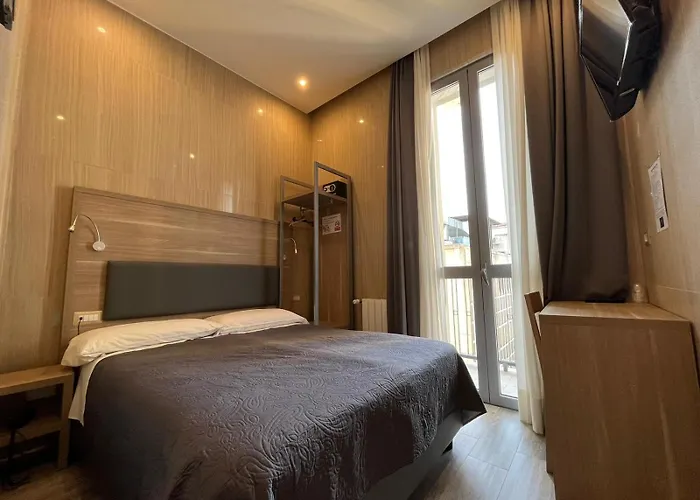 Midway Отель Милан