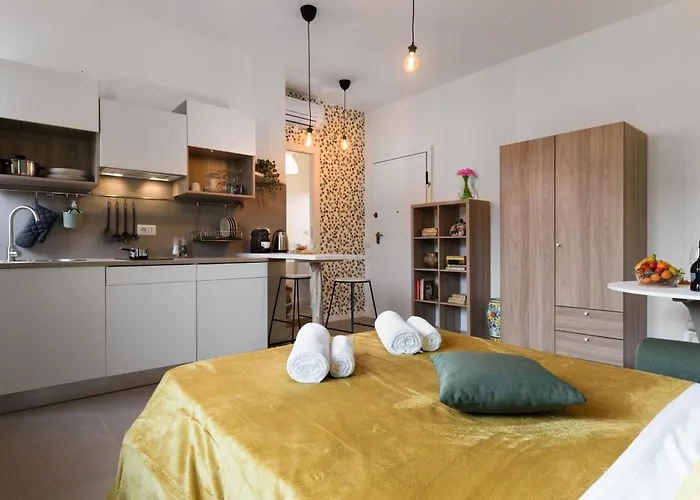 § Littlesuitebande § Μιλάνο