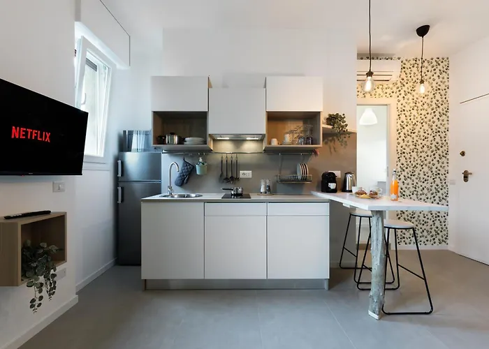 § Littlesuitebande § * Μιλάνο