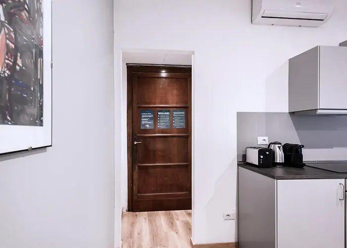 Lägenhet Easylife - Con Balcone In Risorgimento