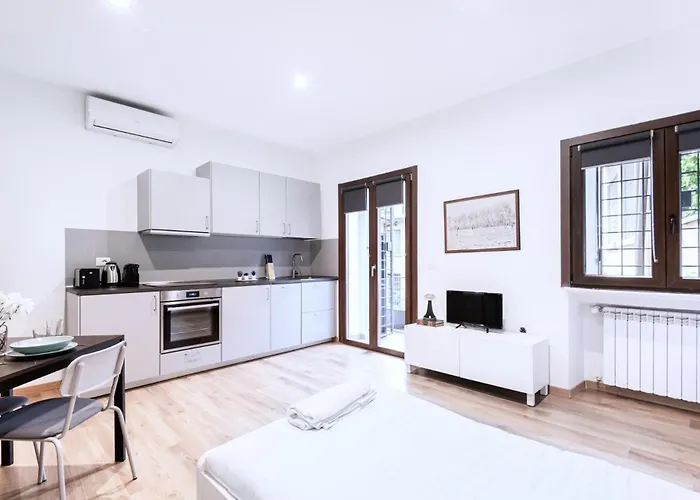 Lägenhet Easylife - Con Balcone In Risorgimento *