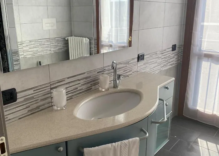 Appartement Comasina Charme With Terrace Milaan