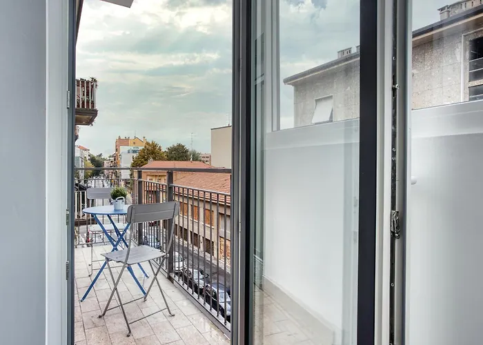 Hostmate - - Genesio -maciachini *