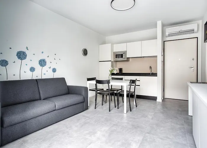 Hostmate - - Genesio -maciachini *