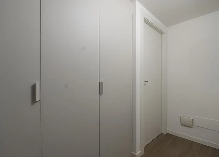 Free Parking - Duomo Centro Modern - Private Gym - Metro Lägenhet