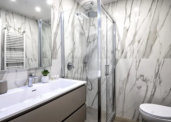 Free Parking - Duomo Centro Modern - Private Gym - Metro Lägenhet *