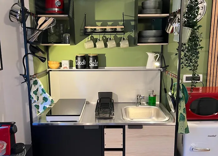 Apartament La Bella Charme 3 Km Away From Duomo/ Netflix & Wi-fi Included Mediolan