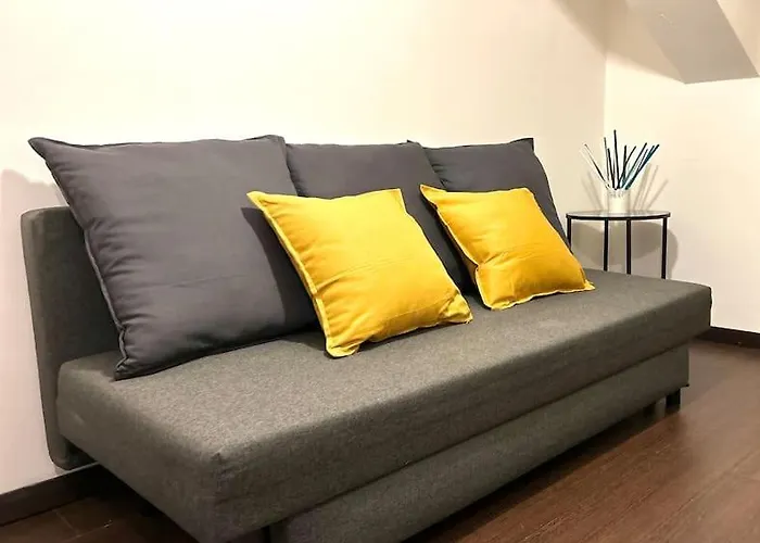 Sky-view Flat In Milánó