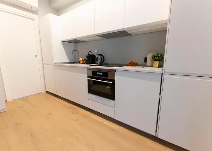 Appartamento Ihost Luxury -private Parking- Plana 4 *