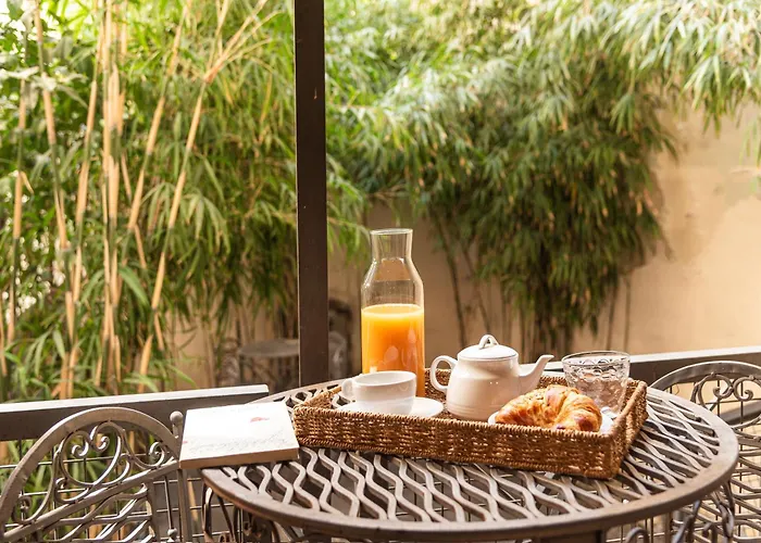 Moscova-brera Elegante Con Giardino Privato