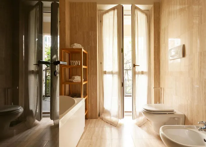 Moscova-brera Elegante Con Giardino Privato *