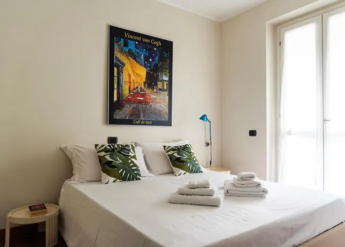 Moscova-brera Elegante Con Giardino Privato * 밀라노