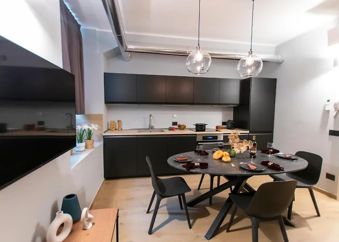 Apartmán Ihost Luxury -private Parking- Plana 3 *